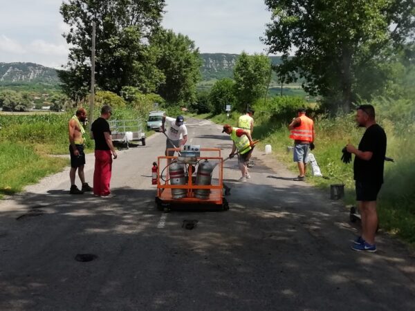 Kátyúzás Kesztölcön 2.
