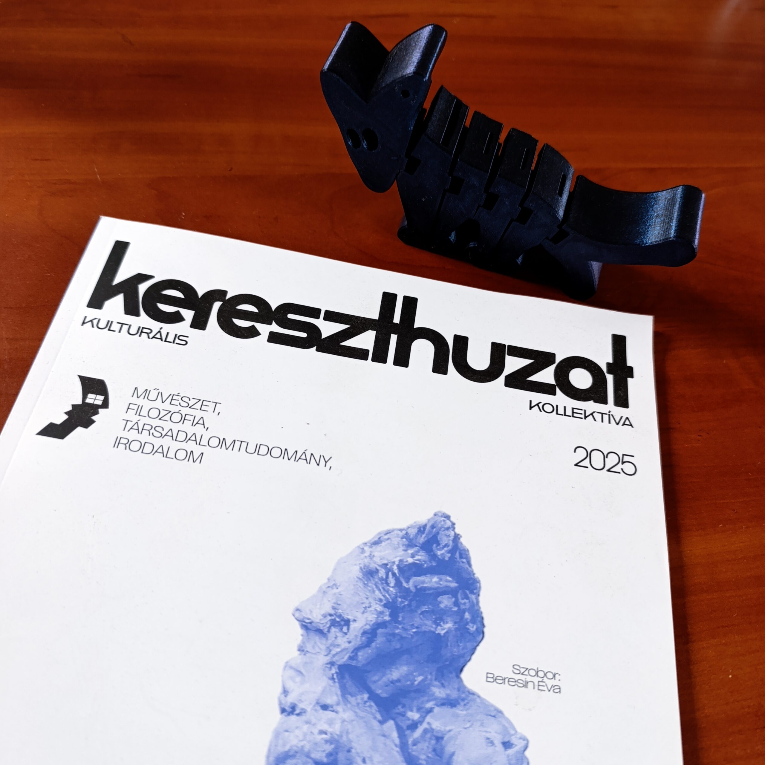 LEVEGŐT! LEVEGŐT! - a Kereszthuzat közösségi magazin új számának költségeire gyűjtünk